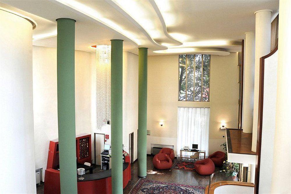 Hotel Cora Carate Brianza Exteriör bild